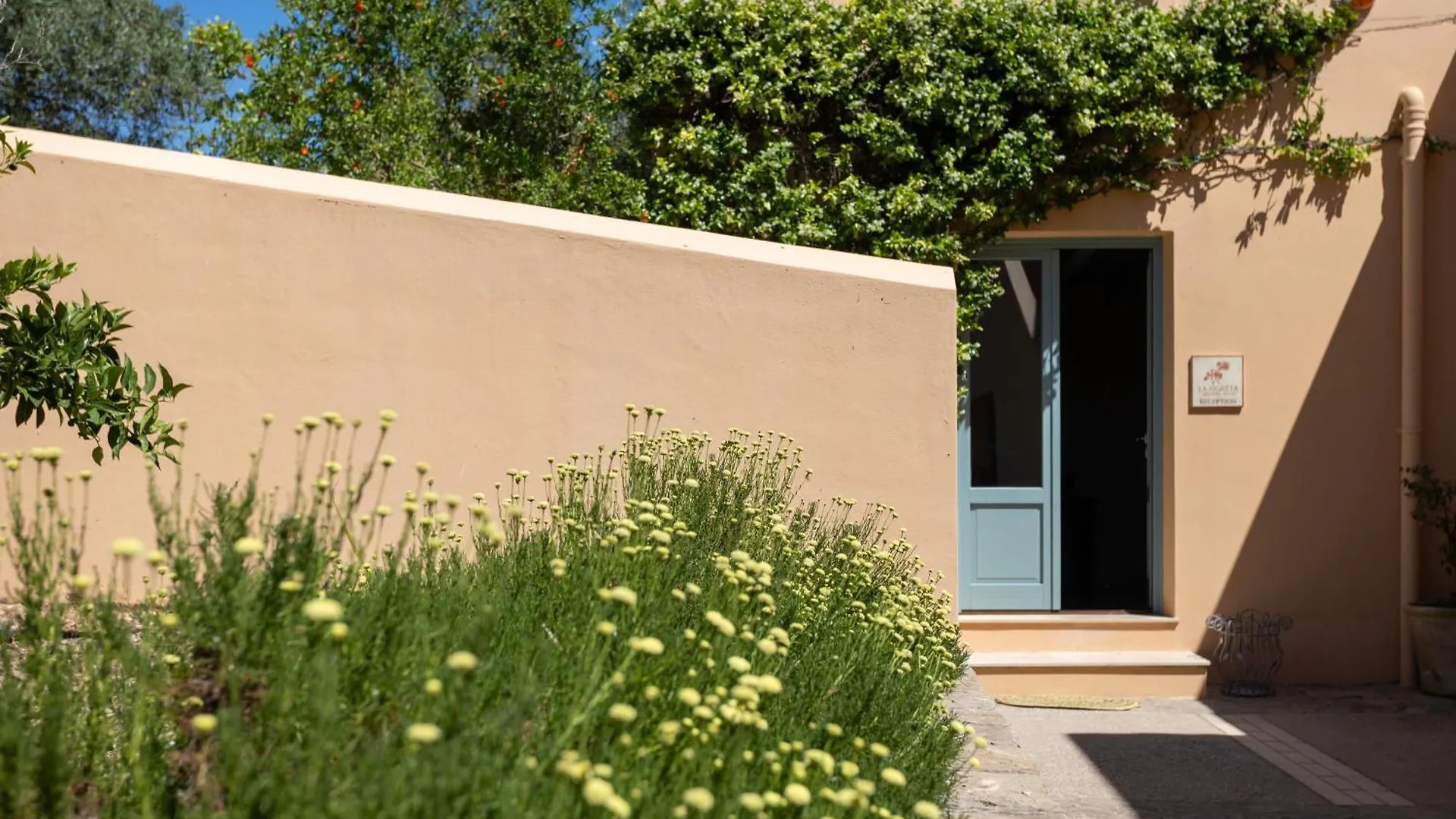 Planeta Country House & Beach Club Menfi 3*,